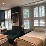 Acacia Villas Guest House