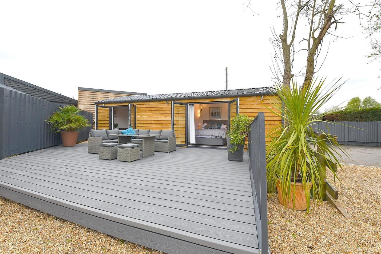 Cheerful 1bd With Parking Nr Farm stay *